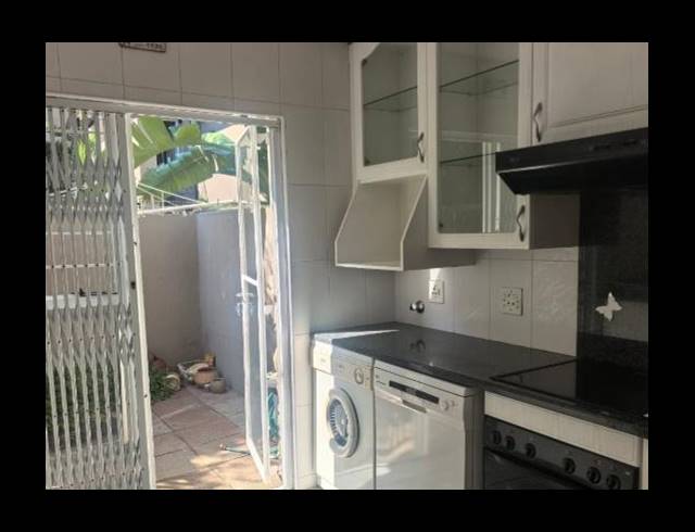 2 BEDROOM TOWNHOUSE FOR SALE IN SUNNYROCK